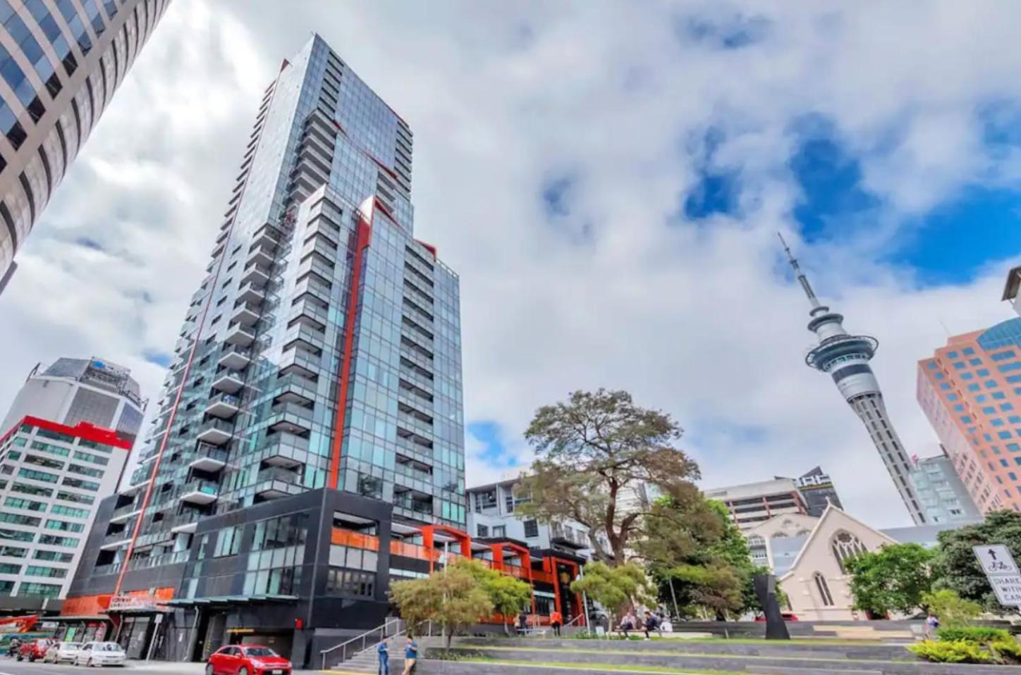 Top Floor Harbour View And Skytower View Apartment In Cbd 오클랜드 외부 사진